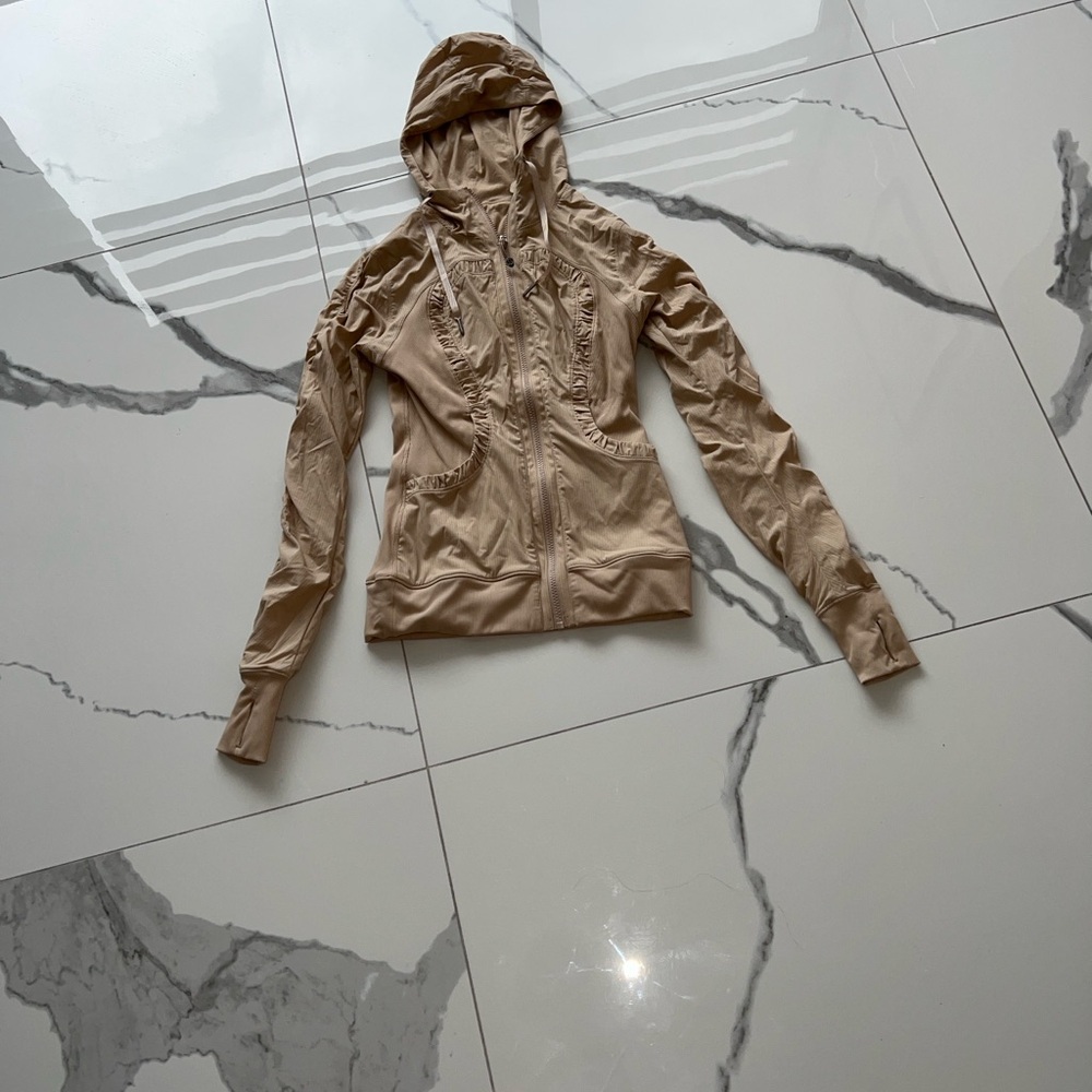🚨SEND OFFERS🚨Lululemon Athletica Tan Hooded sweatsuit - Picture 2 of 4